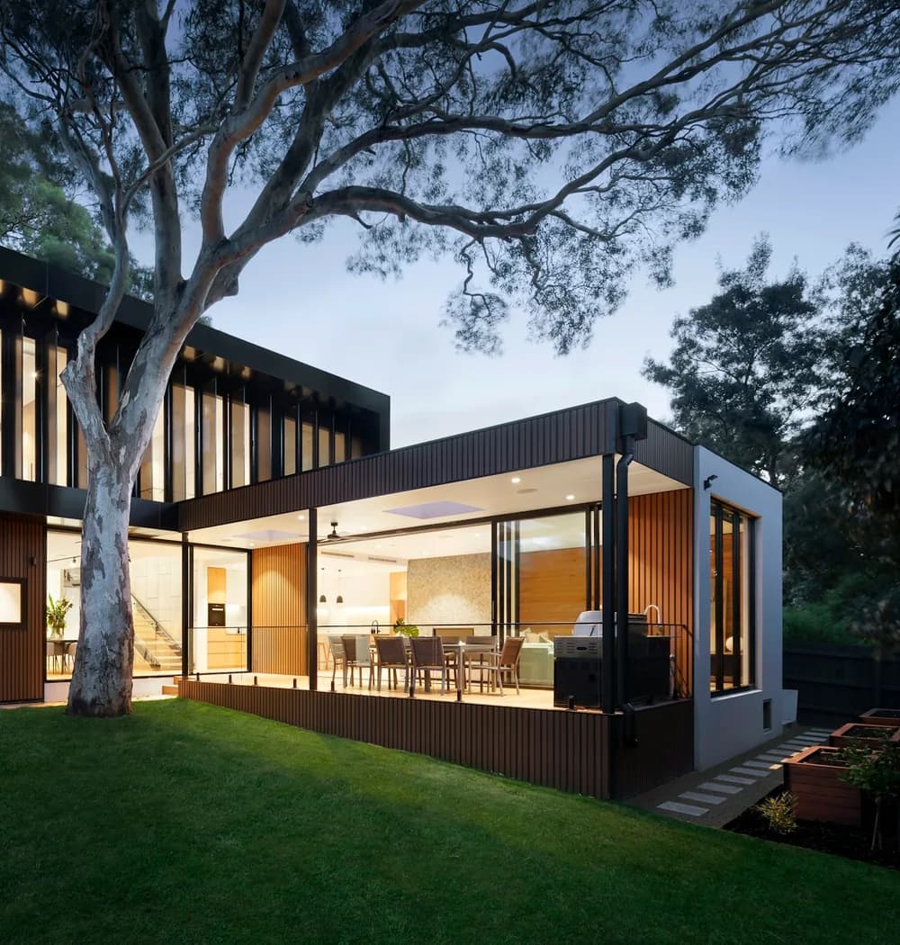 Lakeside Residence